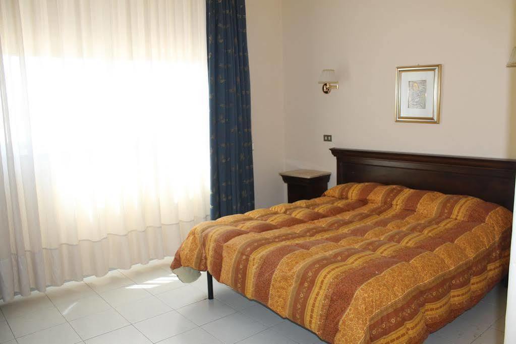 Cappello Hotel Lecce Exterior foto